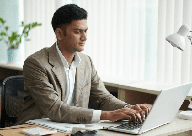 Expert translator in New York offering precise and certified translations for USCIS documentation with accuracy.